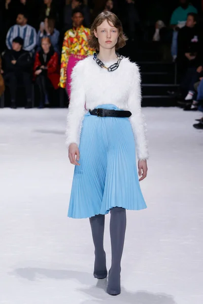 Look 26